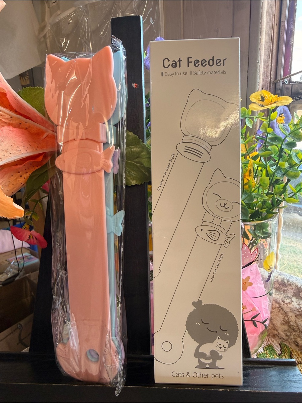 Pink Cat Food Scoop & Feeder Tool by